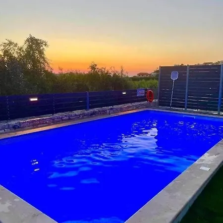 Dionisia With Private Pool Διαμέρισμα *
