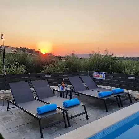 Διαμέρισμα Dionisia With Private Pool
